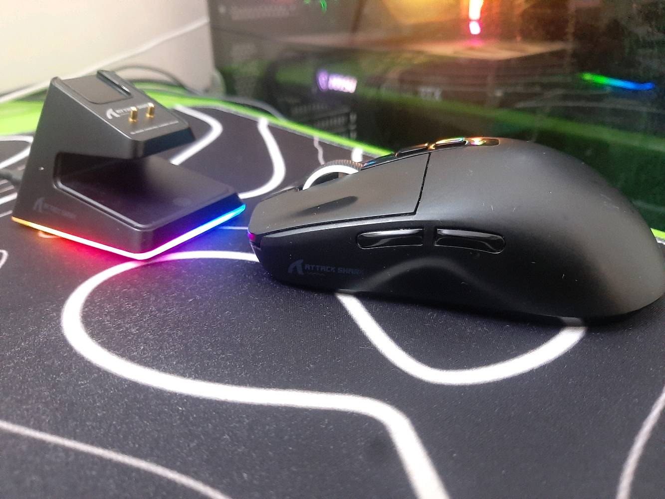 3060 ti gaming x msi 

I512400f 

16g ddr4 3600hz crossair

B660 msi 2 slots of ram

Case color master td500 mesh black

256g m.2 nvme

1t hrad disk

الملحقات

Keyboard k552 reddragon

Mouse attack shark x 6

ما ابيع قطع كامل تجميعه والملحقات فقط

مليون ٩٠  

مكاني بغداد حي الجهاد وماعندي توصيل