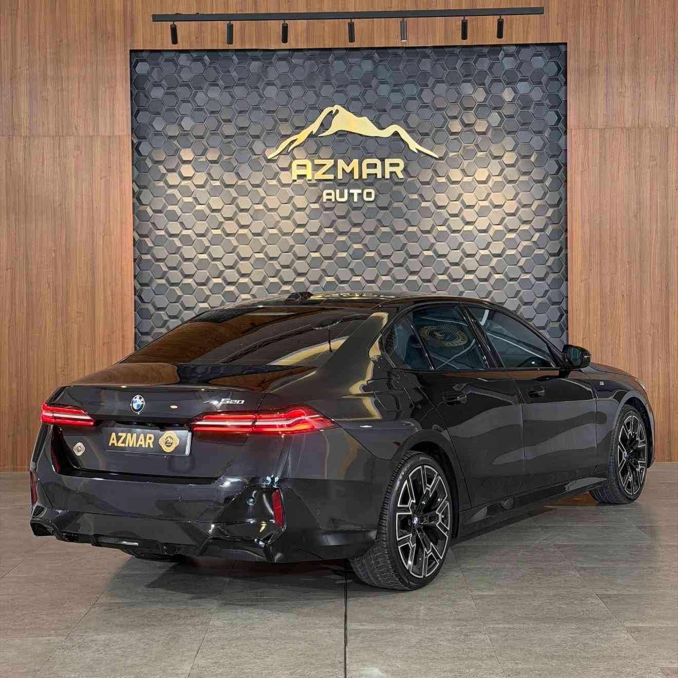 Bmw 520i M pro package خليجي🇩🇪
موديل: 2024 
وارد: خليجي ✅
دواخل :لدات كرستال
نضافة : سياره 100% 
السعر : 420$ ورقة

لوگژري:الفخافه🔱
مواصفات سياره فول 
دواخل احمر لون راقي
بانوراما
٥ بردات
7 مود تغير شاشات
شاشات ديجتل
لدات متنوع الخلفيات
اوتو بارك 
تحكم من الموبايل بلكامل
تحكم عبر التكلم بلكامل 
تنوع القياده ٦ مراحل
حساسات ٣٦٠ درجه
شاشه عربيه بلكامل
شاشة تبريد مركزي خلفي
صندوق كهرباء
رادارات امامي خلفي جوانب
كسنان مساج وخزن وكهرباء
ترحيبbmw
بيها شبر جاملغ خلفي صبغ بدون دواخل

سعر: 420$ ورقة
للاستفسار : ***********
العنوان : السليمانية المعارض الجديدة شركة ازمر اوتو معرض رقم ٣٤
