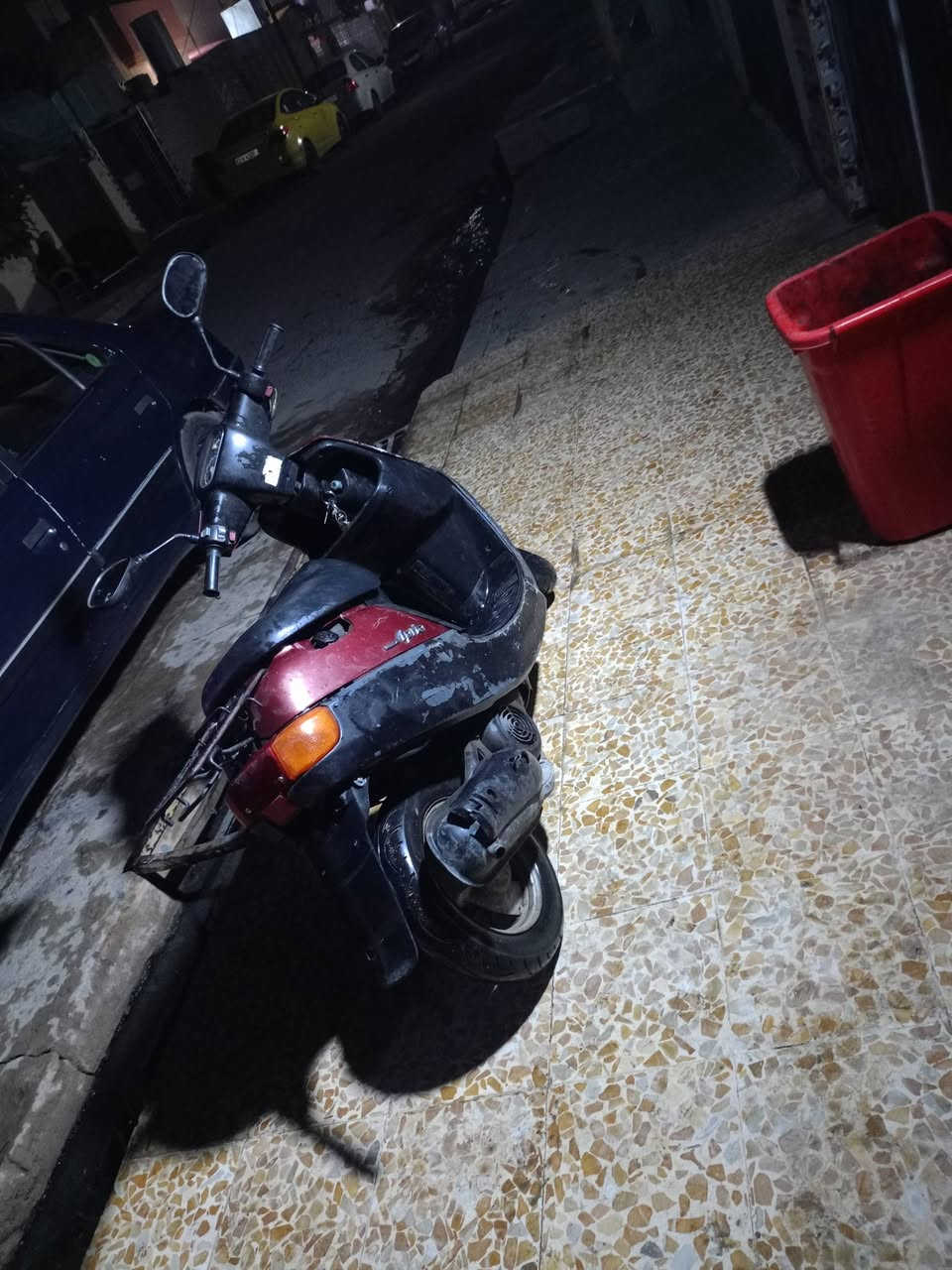 مطور بوتين • يعوز باتري • معمر