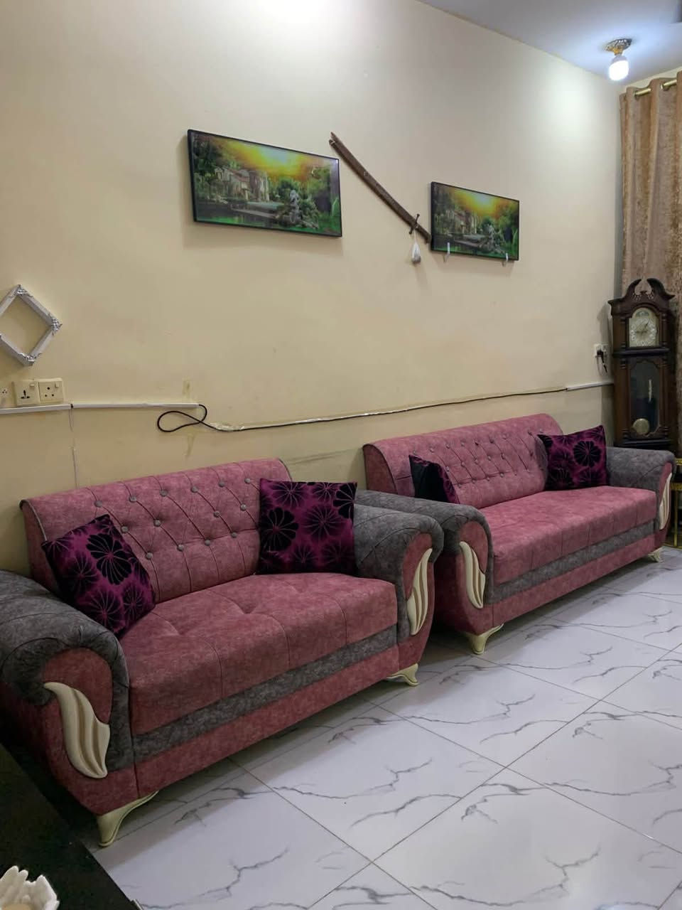 تخم للبيع 10 مقاعد لونه حلو وكلش نضيف سعره 350 وبي مجال للاستفسار اكثر ‭***********‬ مكاني الزعفرانيه اربع شوارع

