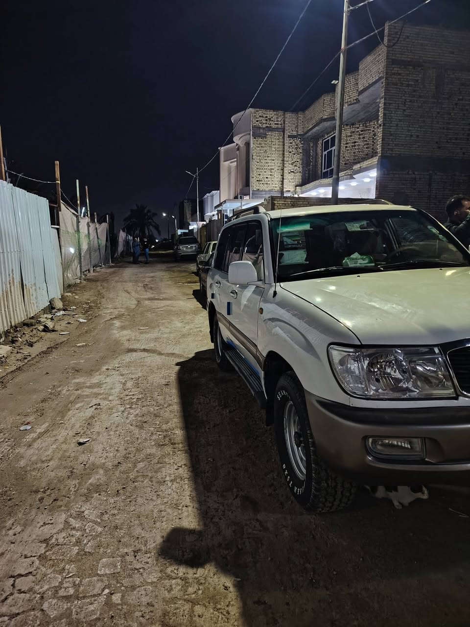 سلام عليكم لا ندكروز  كاز ٢٠٠٣ قطري دبل تانك دبل سبير تدفئه تبريد شغال حداديه وره وكدام مال مؤسسه جام كهرباء مري كهرباء ست بيبان قفال سنتر لوك داخل عسلي تخم تاير دلوب السياره مكفوله عده الجاملغ الامامي بيه بارد قليل صفحة السايق والبنيد مرشوش والباقي كفاله عامه  السياره احله من الصور كير لو كير قفل اكسن ماكو بيه كلوب طافي وكاله عامه بسمنه السياره قرار ٤٨ السعر ١٠٥ بيع او مراوس حسب القناعه رقم الموبايل ***********
