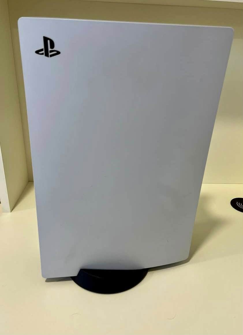 بلي ستيشن 5 للبيع
سلام عليكم 

جهاز نظيف بس بي ملاحظه وحده ( usb خلفي واحد منهن مكسور ) 

ملحقات كامل 

نسخه ياباني 

جوستك مبدل قيرين مغناطيسي 

السعر 600 الف

بغداد الكرخ 

***********
