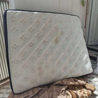 دوشك • نضيف • نفرين