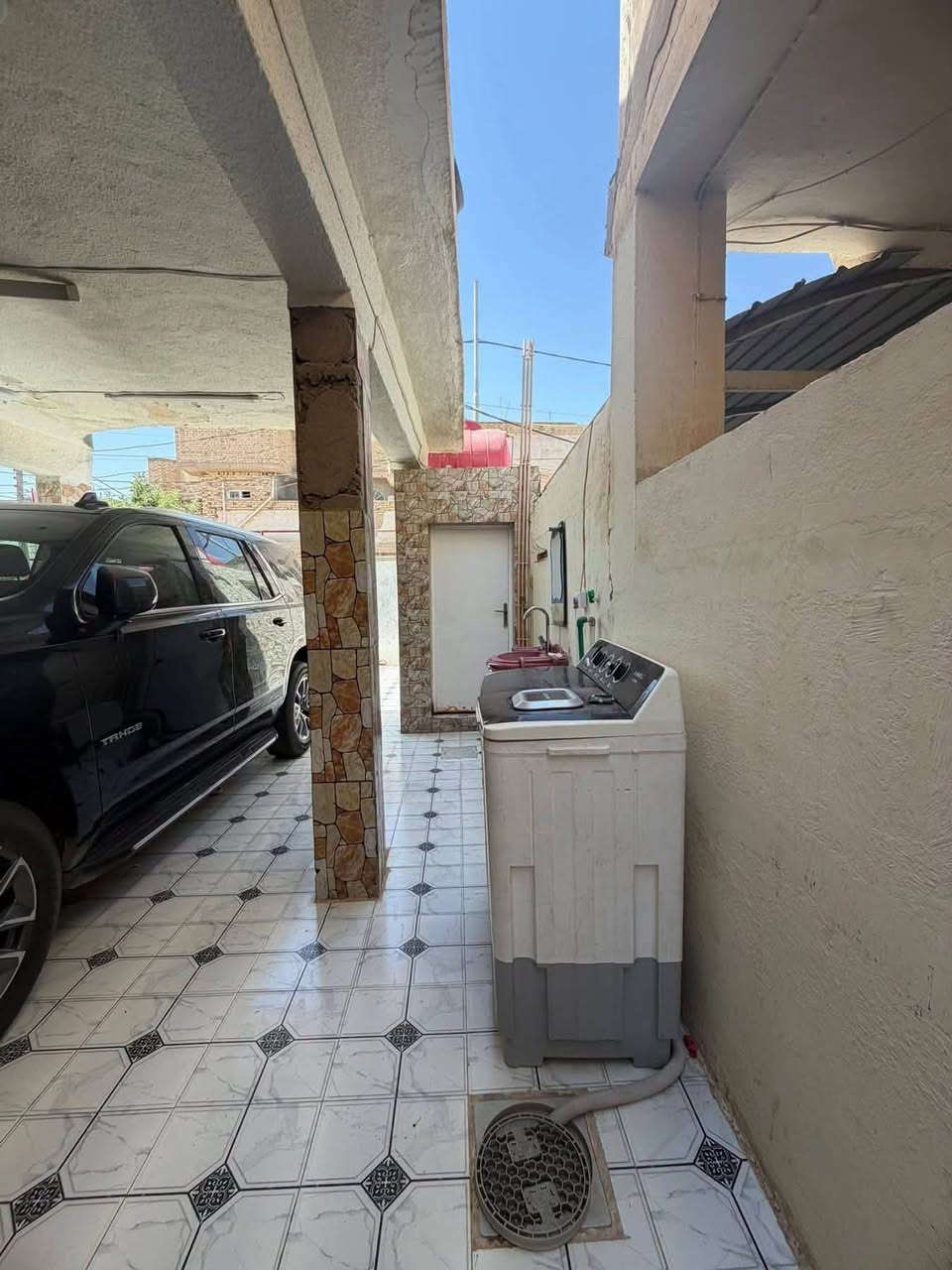 .🛑 دار سكني  للبيع 🛑 
المنطقة : الديوانية . الضباط 🚩
اقرب نقطه داله : خلف مول الطاهر ثالث دارعن باب المول الخلفي
المساحه :  313✅  واجه 12ونص
    
    

التفاصيل:الطابق الاول .ستقبال وكلدوروغرفتين نوم ومطبخ وصاله وصحيات داخليه وخارجيه 
الطابق الثاني؛غرفتين نوم وصاله 

.............
للاستفسار
     مراجعة مكتب رسول الوزني للعقار  
الديوانية . حي الحضارة .بداية شارع اسواق طيبة
 للمعلومات ولمزيد من التفاصيل ⬇️
       مراسلة الصفحة  
      ارقام الاتصال 

***********
