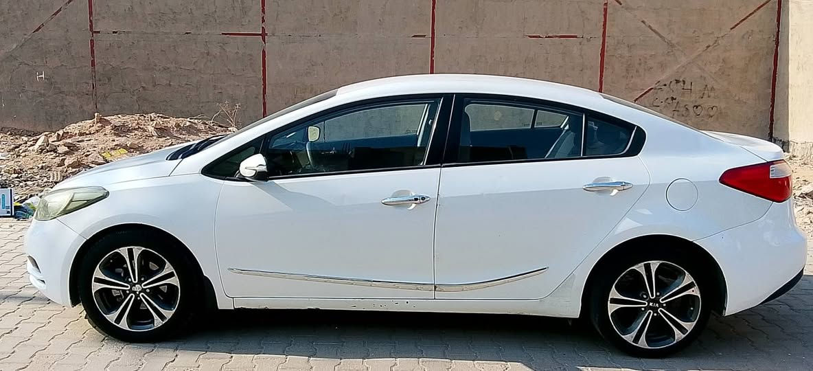 السلام عليكم
للبيع فقط 

سيراتو 14

اربيل

محرك 1600  ممفتوح 

شاشة 

تحكم ستيرن

تبريد قطعتين 

حداديه وسط

السياره بيه قطعتين 

وباب الصدر الأيمن نص

 منه مصبوغ

مع بارد شي بسيط

السياره بأسم كردي 

تريد تحويل او وكاله 

السعر. 93  وبيه مجال 

 بسيط 

تفاصيل أكثر اتصل على

 رقم صاحب السيارة 

***********
***********

مكلف بالنشر 

النجف الاشرف
