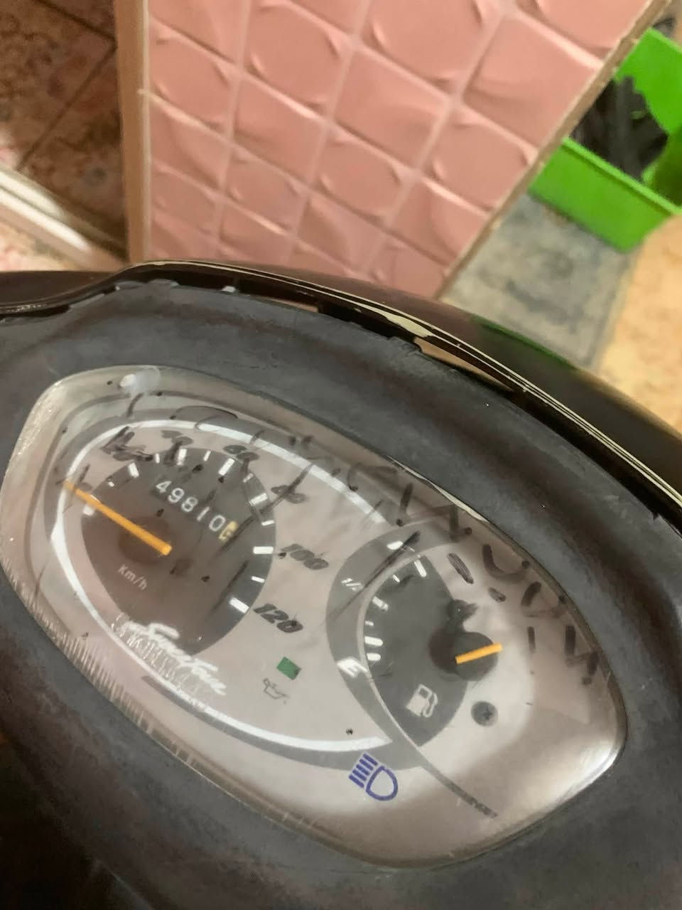 السلام عليكم دراجه ماكس 

كله مختمه 

بيه شوته رياضي 

صالنصه رياضي 

مابيه نقص بس كفر امامي 

السعر 200 وبيه مجال حق الجيه 

العنوان بغداد البلديات شارع الكاشي 

***********
