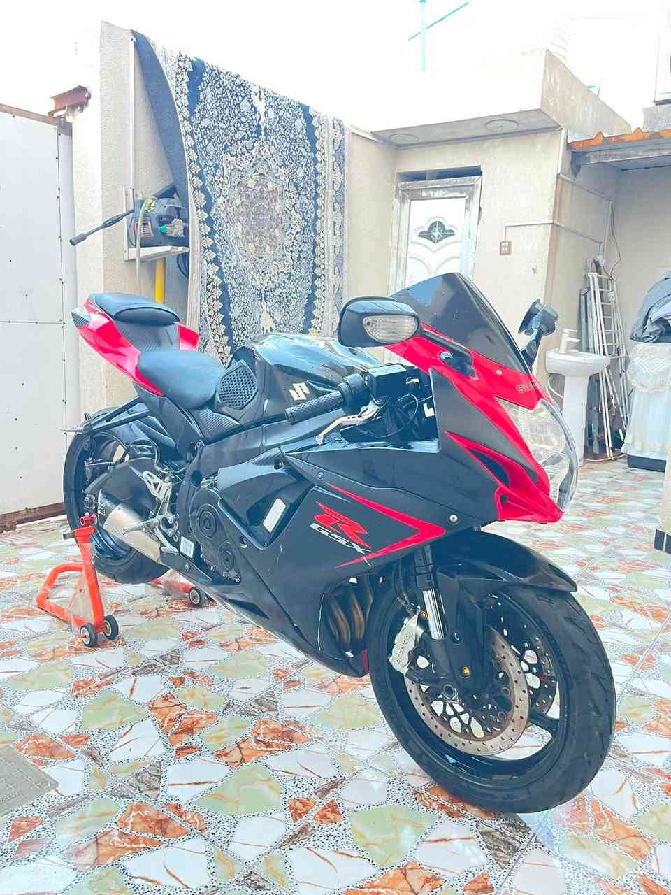 السلام عليكم
جكسر ٦٠٠ مديل ٢٠١٦
الدراجه كفاله عامه
عليها فجوج برمبو 
يدات رياضي
تاير جديد  
 ادامه كامله 
الدراجه جاهزه ماشيه ٢٢ الف فقط
سعرها ٤٢ وبيها مجال للشراي 
واذا مراوس بجكسر الف ترهم
بدون رقم مكاتبه فقط اكفلها سرقه وعشاير 
مكاني بصرة 
***********
