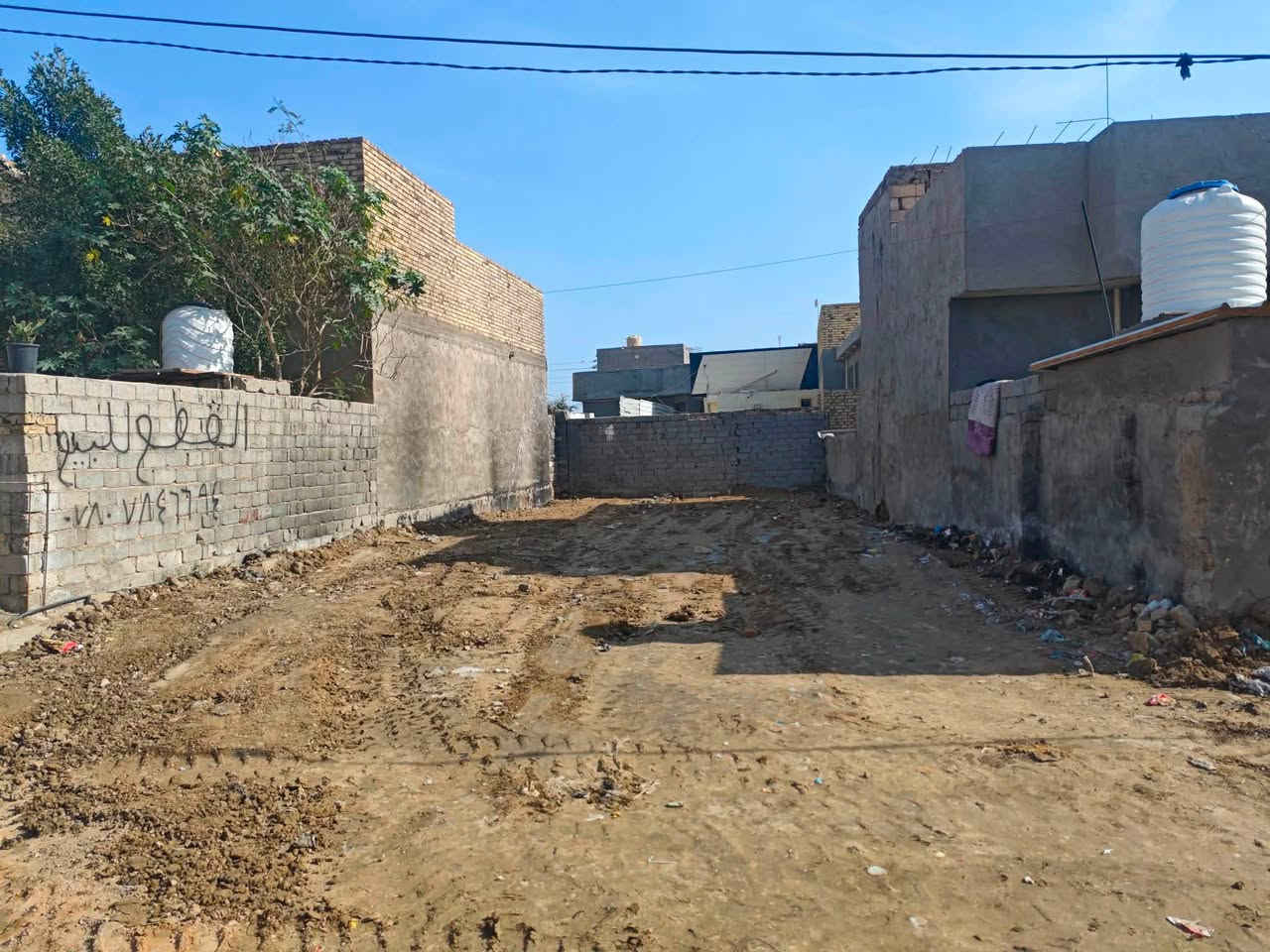 سلام عليكم قطعة للبيع مساحته 175متر طابو زراعي سند 25الواجه 9والنزال 20 موجوده كافت خدمات من ماء وكهرباء وشارعه عرضه 8متر 
العنوان حله شارع 80خلف بانزين خانه مال اضواء بابل رابع فرع   

ترهم امراوس او بيع على شكل اقساط

لاستفسار اكثىر او مراجعت مكتب بهاء الجشعمي العنوان حله شارع 100قرب جسر المشاه 
او لاتصال على الرقم التالي 
***********
