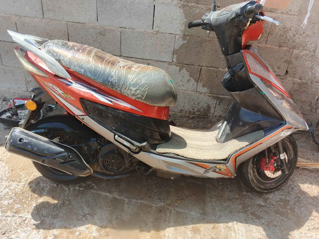من رخصه الادمن؟

يوجد دراجه سايم نحله 125 موديل 2019 للبيع وإذا اكو مراوس دراجه سايم كير   العنوان  /الرمادي /حي الملعب 
***********
