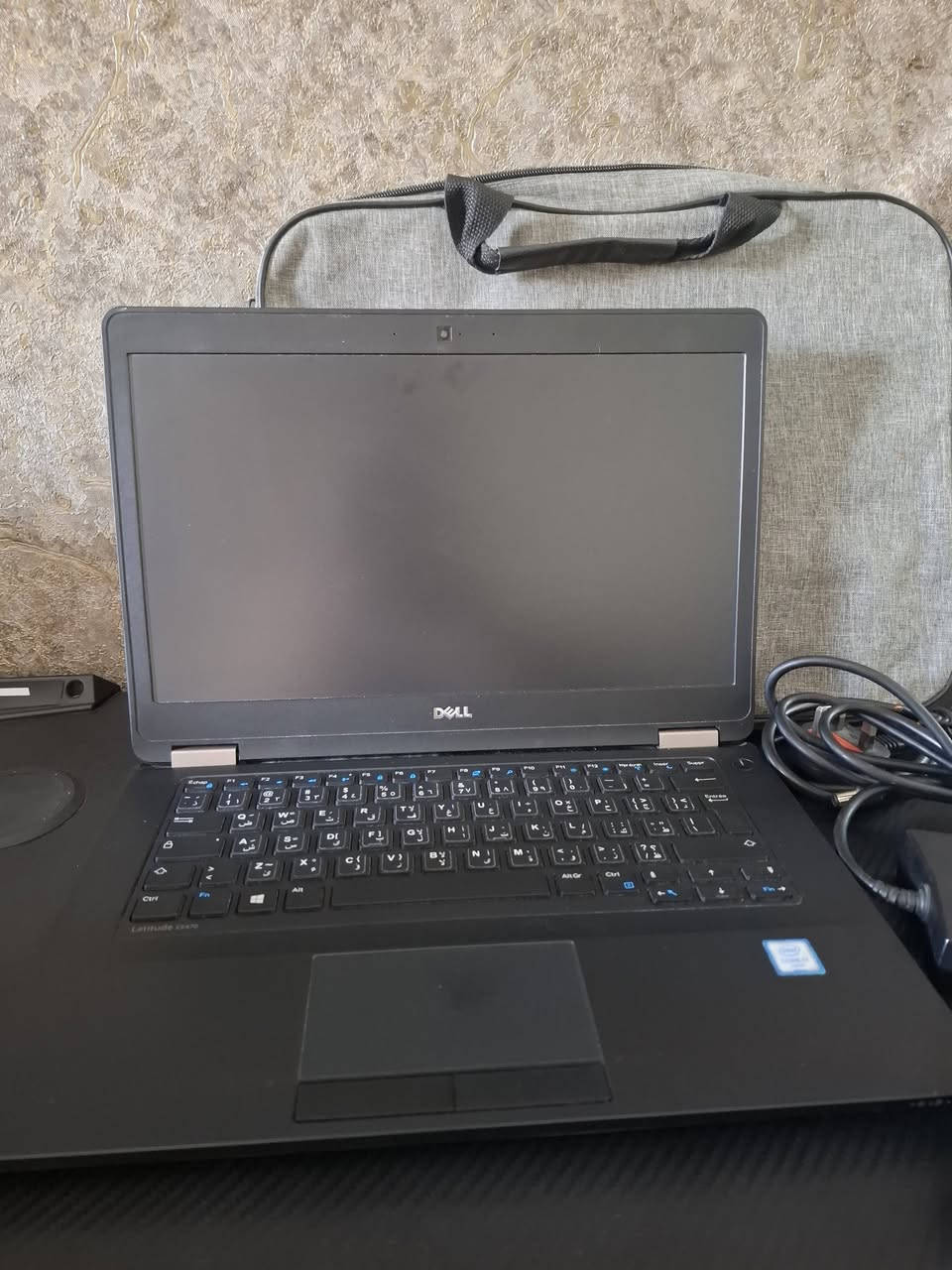 i7-6600U • R7 M360 • كرتين شاشة