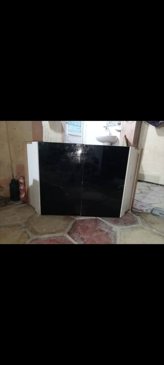 كاونتر مرمر خشب تزگام نضيف جدا ب175وبيه مجال العنوان نجف
