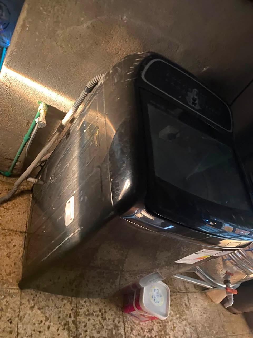 غسالة سامسونگ 18 كغم موديل WA18T6260BV، محرك Digital Inverter بضمان 10 سنوات، تصنيف طاقة A++، لون أسود، نظيفة وشغالة 100%، بدون أي أعطال، السعر 450 ألف قابل للتفاوض بالمعقول واتساب 
***********
