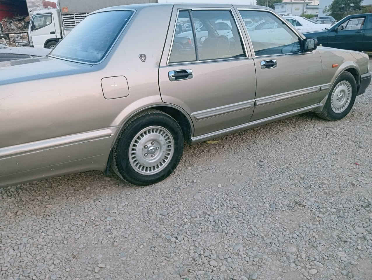 2002 محسن يه ك پارجه بوياخ خاوه ني مردوه ده عامي بو ده عامي به شه رت سه ياره ي ماله 7 ساله لاي خومه من بي تحويل ايفروشم تكايه هي من نيه جه ره س بو خاوه ني بكه ***********
