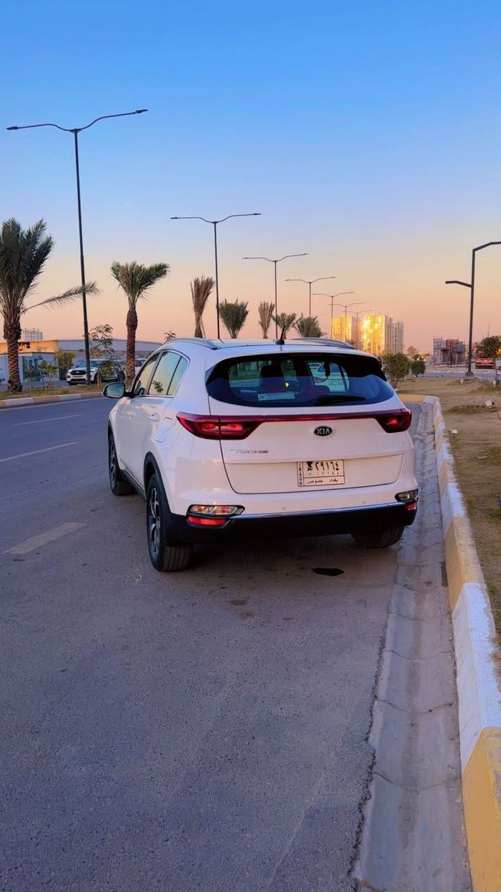 سلام عليكم 
سبورتج لون أبيض

‏موديل 2019 شكل ال2020 بانوراما

الرقم بغداد

تبريد قطعتين

‏شاشة كاميرا خلفية عمل

حساس خلفي 

ماشيه 71

أشارة بالمري

مري شفط مع أنطفاء التشغيل

3 انظمه قيادة

‏مثبت سرعة

تحكمات ستيرين

‏الكشنات جلد عمل في عمان

محرك 2000 دوش

سويج ريمونت عدد أثنين

مكفولة كير محرك تبريد ومن الحار فقط بارد بسيط

السعر 189 $ مع مجال بسيط
رقم ***********
