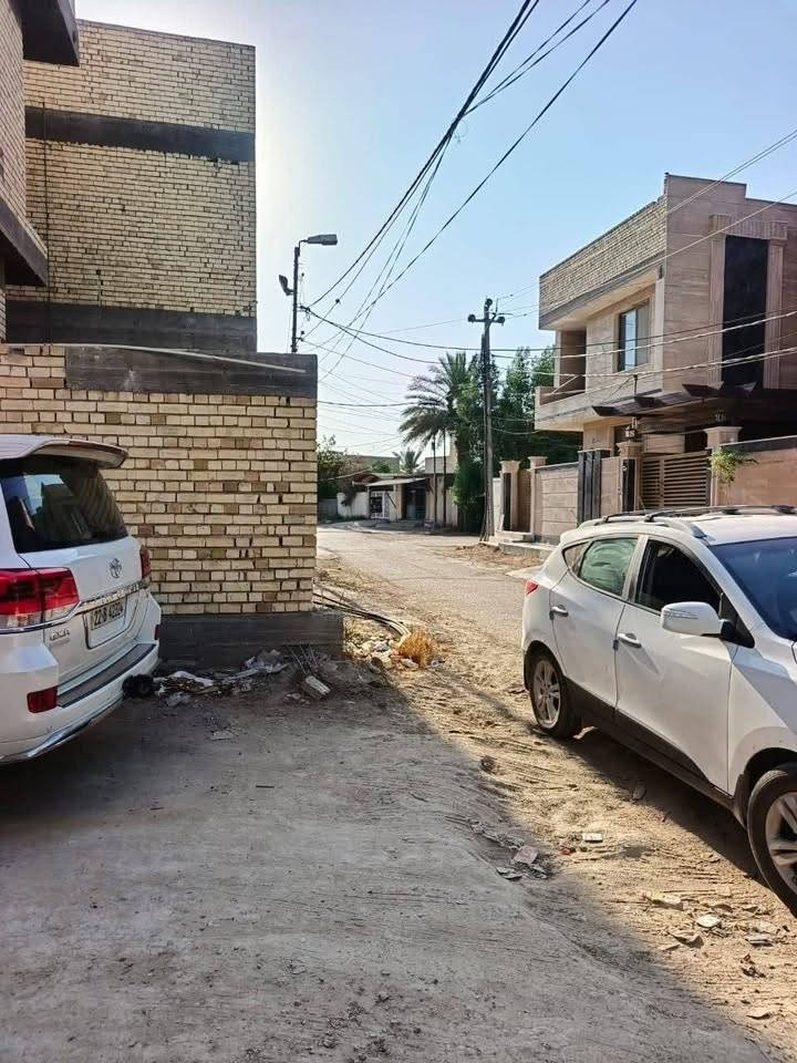 سلام عليكم
عندنا قطعه طابو صرف حي بابل

مقابل المحطه مساحه القطعه ٢٠٦متر

عرض الشارع تقريبا ١٠متر

الواجهه ٨.٥والنزال ٢٥

القطعه مفتوحه على شارعين من الامام والخلف

وباسم شخص واحد وكآمل الخدمات
سعر المتر ٢مليون و١٢٥ السعر قابل للتفاوض 

التفاصيل ع الرقم

‭***********‬
