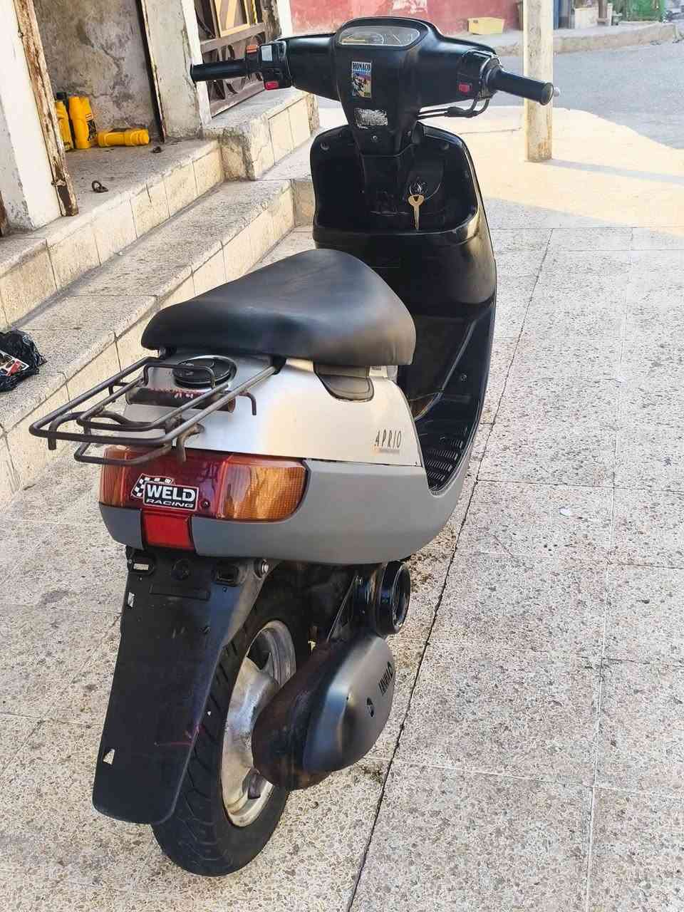 ماطور بوتين للبيع نص حديث شاصي شرط مكينه خرسه كول شغال  كهربائيات اشاير لايت شغاله السعر 350 وبي مجال ***********
