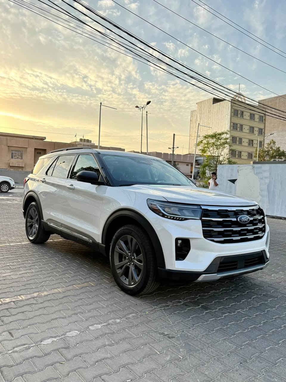 سيارە:-   FORD EXPLORER 2025
رۆیشتن : ٣١ هەزار مایل
نرخ: ٣٣٠$ 
مەکینە : ٤ پستن ٢.٣ تۆرب
مواسەفات :  ACTIVE  دبل اکسل ٤*٤ پانوراما کوشن جلد کشن هیتر صندوق کهربائی بەسمە شەغال شاشە کەورە هتد 
زیانەکان : یەک دەرگای سبغە دوو جێگای کارت و pdr  
ئێرباک : نە تەقیوە هەمووی بەشەرت  
رقم شاسی : 1FMUK8DH7SGA07415
شوێنی سەیارە : اربیل
کۆرەک : ***********
ئاسیا سێل : ***********
شرکە رێبوار سالار صالح 
هەولێر جادەی ١٠٠ مەتری  بەرامبەر کۆمپانیای سعد
………………………………………………..
السيارة:-  FORD EXPLORER 2025
ماشية:- ٣١ واحد الف
سعر: ٣٣٠$ 
محرك:- 4 سلند  2.3 توربو 
مواصفات:- ACTIVE
حادث : بس واحد باب وية شبرين جاملغ امامي 
ملاحظة :  رقم شاصي صور حادث منشور  
1FMUK8DH7SGA07415
مكان سيارة : اربيل 
تفاصيل اكثر الاتصال علی ارقام التاليه 

كورك : ***********
اسيا : *********** 
شركة ريبوار سالار صالح 
اربيل شارع ١٠٠م مجاور شركة ازاد
