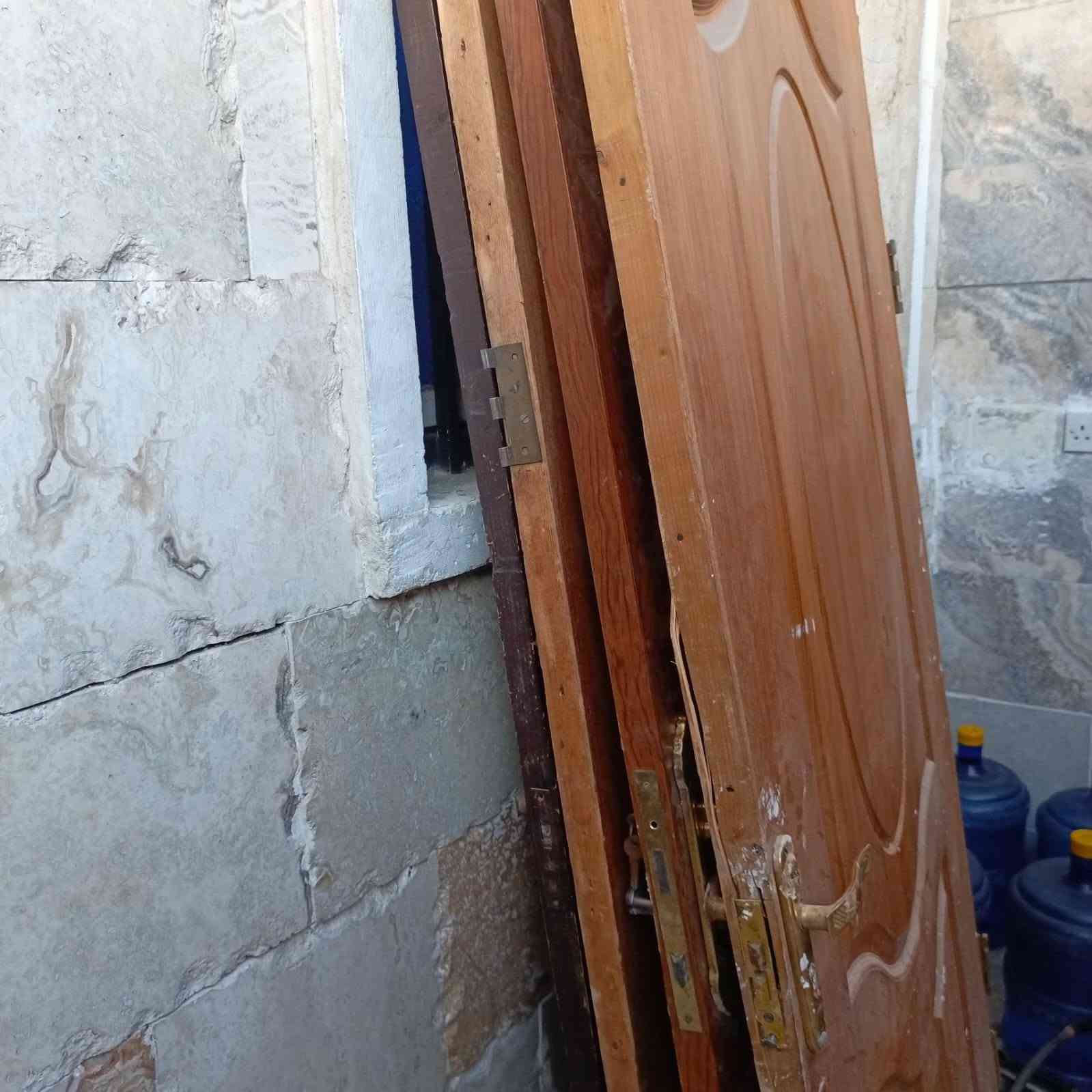 سلام عليكم  4 بيبان البيع عنوان بغداد مدينة الصدر رقم ***********
