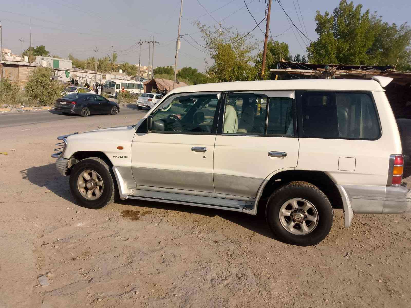 السلام عليكم باجيرو موديل 98 رقم صلاح الدين باسمي سياره احله من صوره تبريد جديد كير محرك خير من الله كشنات جلد تحكم كهربائي تخم تاير السعر 73وبيها مجال لشراي فقط يتصل ع هاذه الرقم ***********
