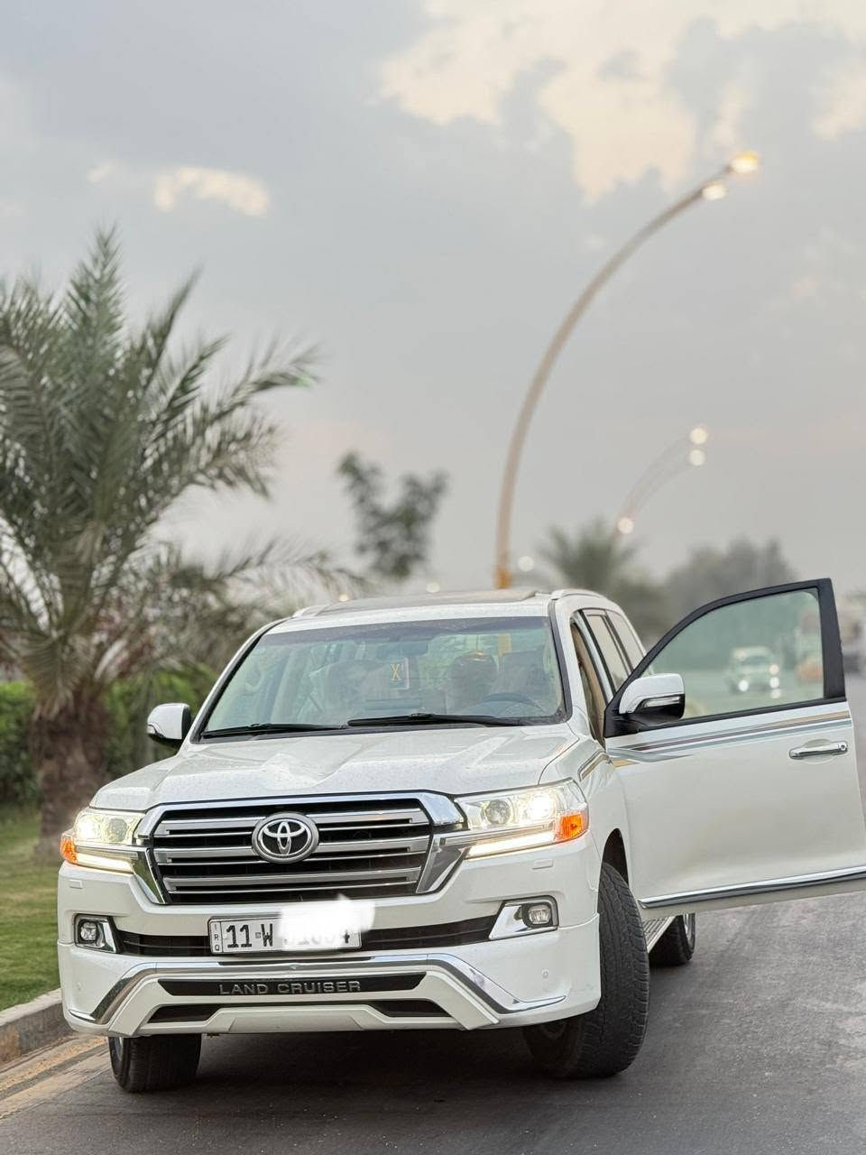 لاندكروز • ٢٠١٧ • رقم بغداد