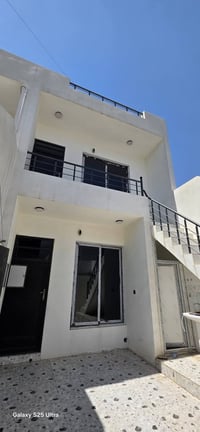 حي الأسرى والمفقودين • ١٠٠م • طابق او نص