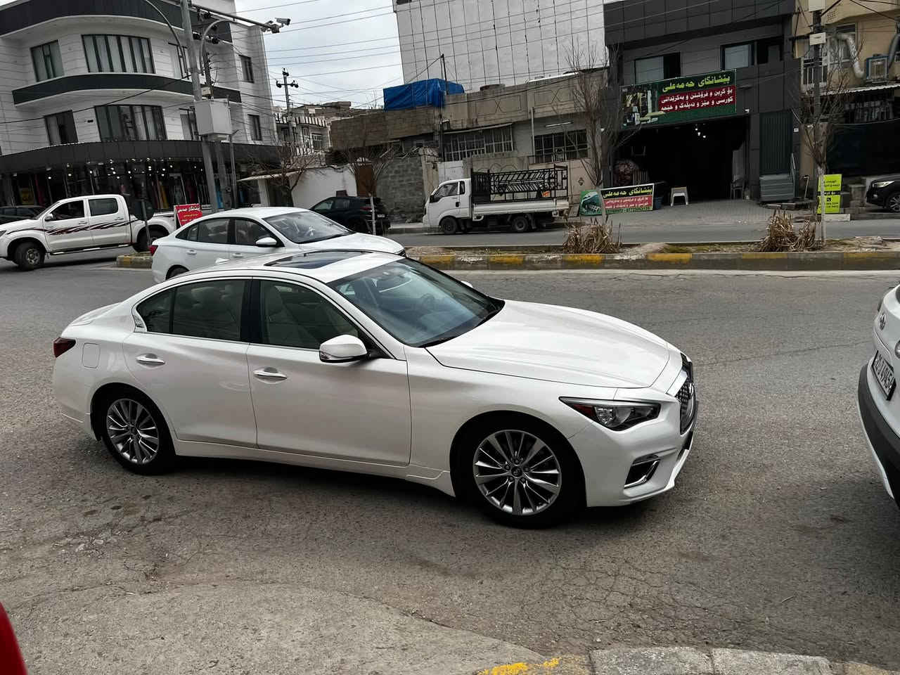 انفينيتي Q50 • ٣٫٠ توين تيربو • ٦٢ ألف ميل