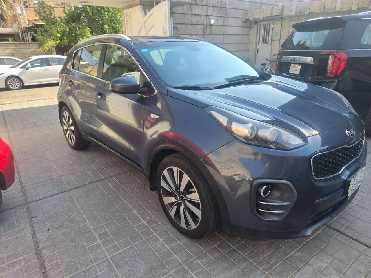سبورتاج ٢٠١٨ خليجي مكفولة بدون قطرة صبغ
السيارة ما بيها أي نقص إن شاء الله، مكفولة من الصيانة والتعديل، شغل وإمشي!
​المواصفات:
​عدد المقاعد: 5 مقاعد (تدفئة بالمقاعد)
​المحرك والدفع: دفع رباعي مستمر (AWD)
​السقف: سقف بانورامي أسود
​الإضاءة: مصابيح أمامية ليد + كشافات ضباب
​أنظمة الأمان والسلامة: 6 وسائد هوائية (إيرباج)، نظام ABS، التحكم الإلكتروني بالثبات، التحكم على المنحدرات، مراقبة النقطة العمياء، وحساسات ضغط الإطارات.
​التقنيات والراحة: كاميرا خلفية، مستشعر وقوف (حساسات)، حساس مطر، مثبت سرعة، مرايا جانبية كهربائية، شاشة، نظام تحكم صوتي، تعليق تلقائي.
​📍 الحالة: جاهزة وما تحتاج أي تصليح أو تعديل.
📞 للإتصال والتواصل: ***********

