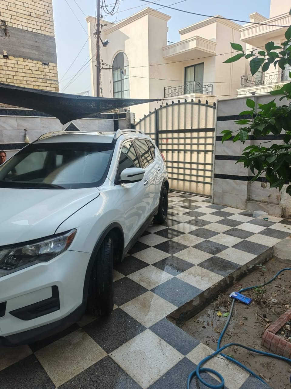 السلام عليكم نيسان روج موديل 17 ماشي 80 محرك 2500 دوس المرغوب بنزين عادي ومحسن كلشي تسحك  صرف بنزين اقتصادي خير من الله تفاصيل السياره والصور ومقطع فيديو والسونار داخل المنشور  سياره باسمي شخصيا موقع السياره حله السياره خير من الله وبالعافيه على ياخذهه السعر 139 ورقه وبيعه مجال للجناي والشراي
رقم ***********
