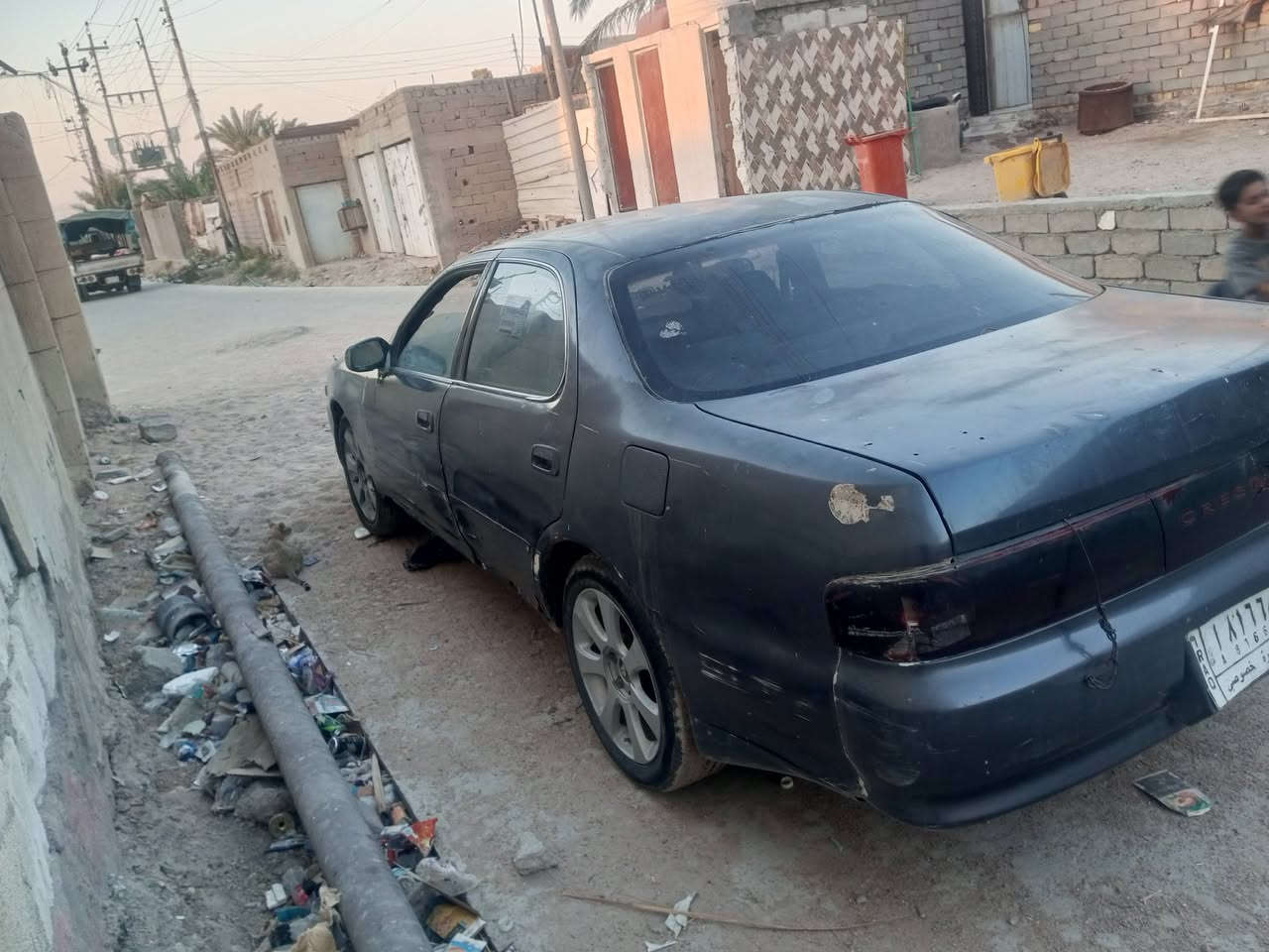 كرستة للبيع  
كرستة موديل 1993 لونها فيلي 
مكفولة من نقل الجثة  (بيها كتاب فحص )
رقمها بصرة 
طخم تواير جديد 
مكينة ونجي جديده 
باتري جديد 
تبريد منظومة شغالة كلها . 
حدادتها نص عمر 
سنويتها ساقطة 
المكان ذي قار _ قضاء الجبايش 
متواجد فيس بوك 
وهذا رقم تلفوني _***********
سعرها مناسب 39 ورقة  وبيها مجال بسيط كلش
