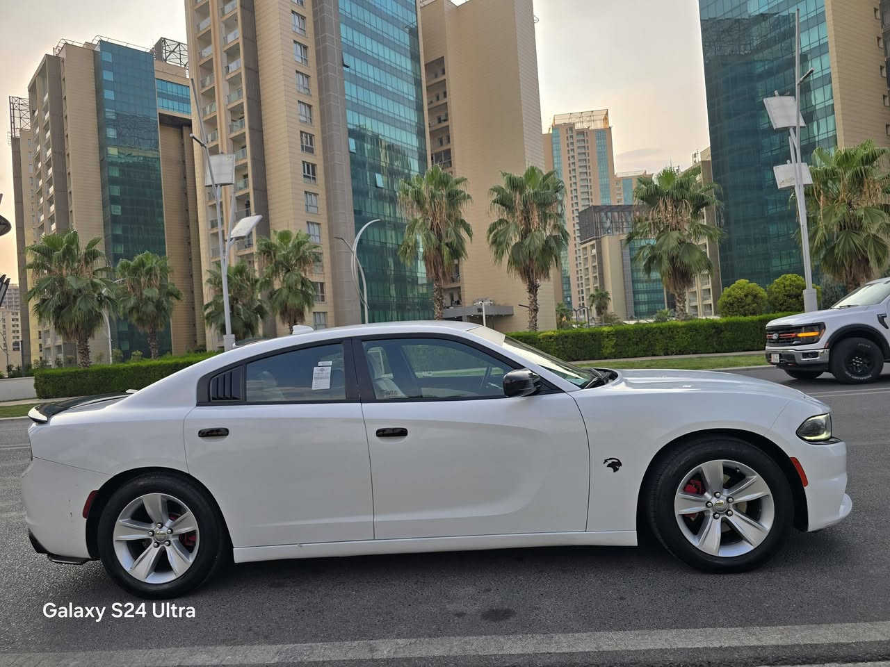 للبيع
سعر 177$
جارجر موديل 2016 فيئة sxt 
ماشية 181 ألف استخدام شخصي 
🚫وارد امريكي داخلة العراق كلين 
بلعراق بيها قطعتين صبغ بخ شرط شرط بدون دواخل  بدون ايرباك 
مرفوق سونار وكار فاكس مع الصور 
رقم اربيل دولي رقم وهزة وسنويه جديد شرط التحويل 
محرك v6 حجم 3600 كير طيارة شرط المحرك والكير ولاكسل 
موصفات sxt معروفه 
شاشة كبيرة تحكمات ستيرن حساسات خلفية 
كشن كهرب هيتر بلكشن تبريد ثلللج ❄️❄️ 
صدر امامي خلفي جديد طخم تايرات جديد 
غرفتها مغلفة جلد ابيض شغل رقم واحد 
سيارة مال جناي ومصروف عليها 
وجاهزة على اخر حبه 
موصل الايسر مجمع السلام قرب محطة تعبئةالتأميم مقابل دلو الصباغ 
***********
***********
