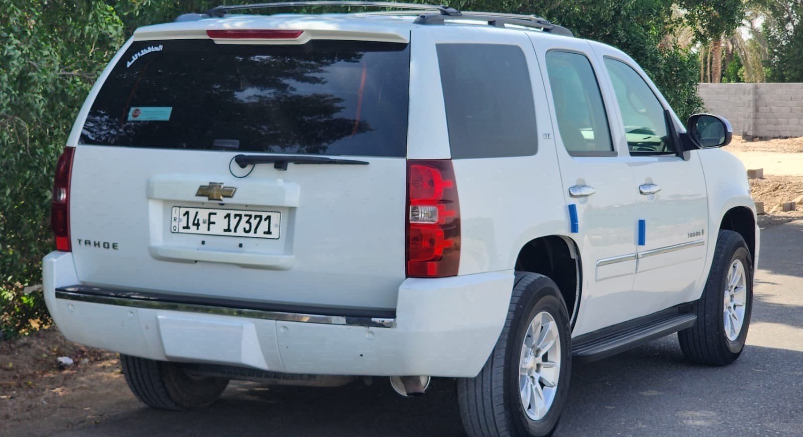 للبيع فقط:(بيع مستعجل) بدون مراوس
تاهو2009LTZ بتره فول مواصفات وارد خليجي
السياره (كفاله عامه)
رقم بصره دولي وهزه جديده تحول ثاني يوم
مكينه 5300 ما مفتوحه لا تنقيص ولا تبخير ولا بطاله
مكاني البصره الهارثه مفرق معمل الورق
ماشيه 152km الف حقيقي 
المواصفات:
.فور ويل
.7راكب
.داخل بيجي
.تشغيل عن بعد
.صندوق كهربائي
.فتحه صندوق كهربائي
.فتحه سقف
.كشنات تحكم كهربائي امامي خلفي
.تبريد كشنات
.تدفئه كشنات
.خزن كشنات
.تبريد 3 قطع 
.شاشه
.كامره
.حساس خلفي
.لايت زينون 
.اشاير بلمري داخليه
.مري كهربائي
.مري شفط
.ترحيب بلمري

السياره كلش جديده ومال بيت ما متعوبه اي كلوب بلعينه ما مشتغل كير مكينه تبريد حداده تخم تاير متصرف عليها شي
السعر:180 وبي مجال قليل 
رقم الهاتف:***********