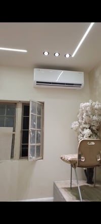 تنصيب وصيانة • غسيل مكيفات • شراء سبالت