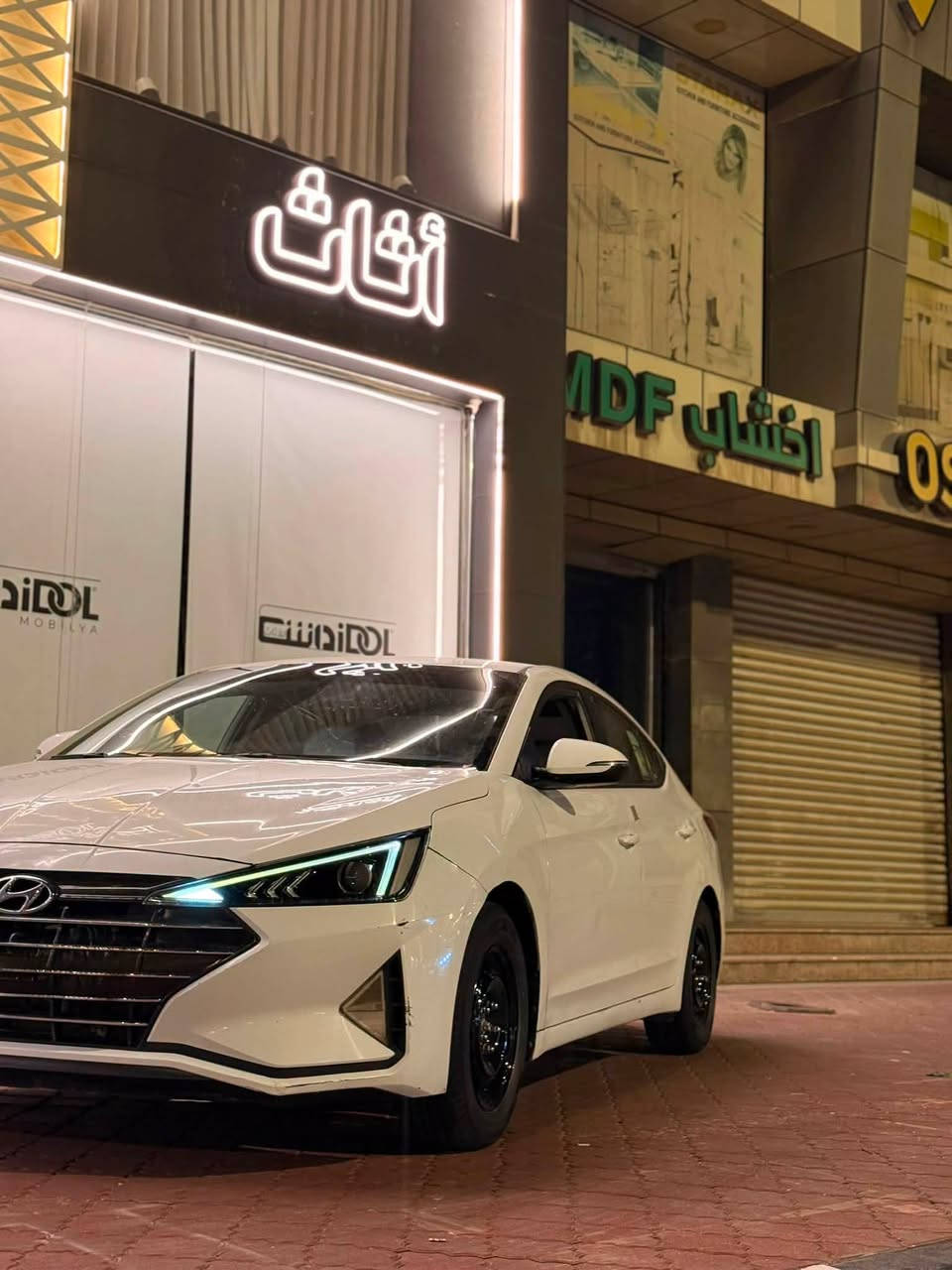 سلام عليكم النتره موديل 20ادوات رقم وسنويه  ادوات  خليجيه  بدون گص مكينه 2000دوش كير مكينه تبريد حداديه  كله جاهزه لل اخير ما بيه اي نقص  مواصفات الخليجي كامره خلفيه دوار  شاشه جبيره مانع نزلاق تحكم ستيرن  دواخل بيجي السياره جديده  بمعنه الكلمه
 العنوان  بصره***********
