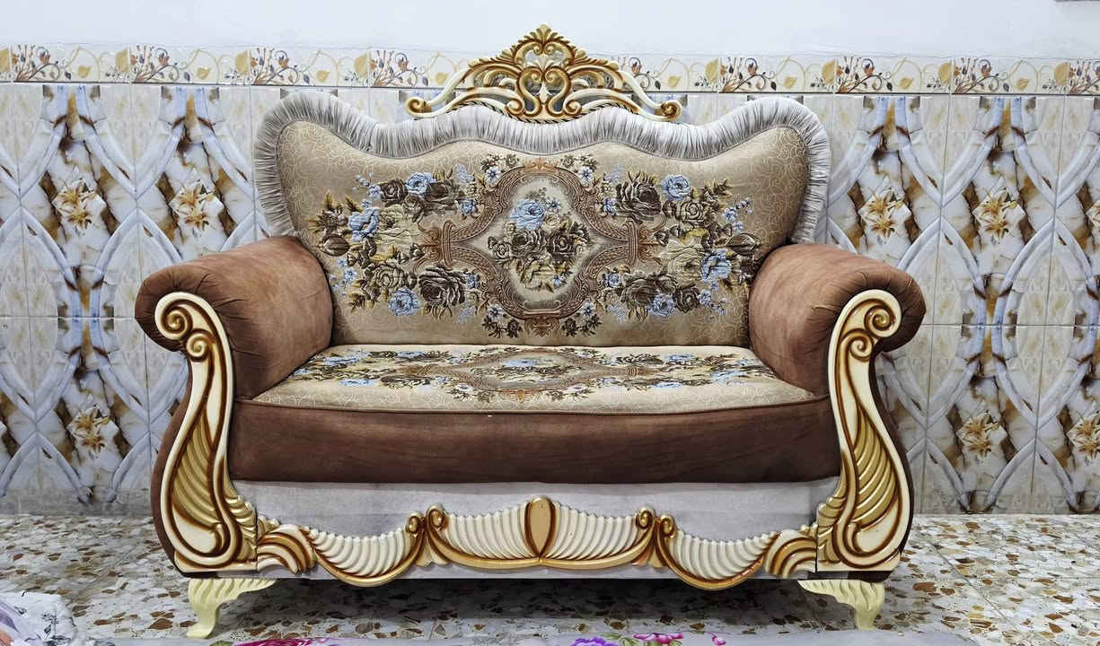 السلام عليكم تخم عراقي ابو التاج درجة اولى 10 مقاعد اسفنج ضغط نضافة 100% سعر 575 وبي مجال مكاني الشرطة الخامسة  تجي تاخذة من البيت ***********
