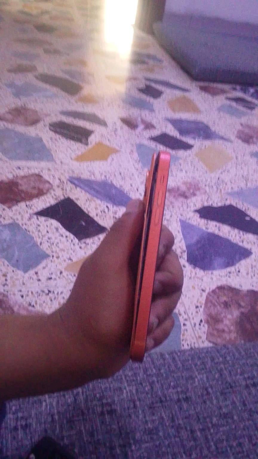 ايفون xr محور 17 كامره واگفه امامي وخلفي مبدل بطاريه فقط شاشه بلاديه سعره 125 بي مجال قليل او مراوس ايفون 11 حتلو انطي فرق قليل عنوان كركوك حي بدر ***********