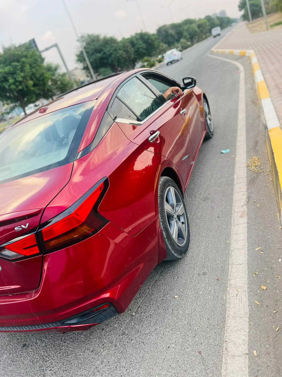 سلام عليكم
نيسان التيما 2019 SV 

وارد امريكي بدون قطرة صبغ فقط بارد مكانات بدون حادث بدون ايرباك كله سليم 

مواصفات 

شاشة 

كامرة

رادارات امامي او خلفي 

نقطة عمياء 

سياقه ذاتيه 

تدفئه كشنات 

سلايد روف 

كشنات كهرباء 

ستيرين هيتر 

تحكم ستيرين 

محرك 2500 4 سلندر 

ماشية 77 الف 

رقم اربيل بسمي هزة جديدة رقم جديد بدون نقوصات تخم تاير جديد 

السعر 130 وبيه مجال تدلل تجي تاخذ السياره وتمشي بس لا تكسر بيها

عنوانها ديالى 

***********
