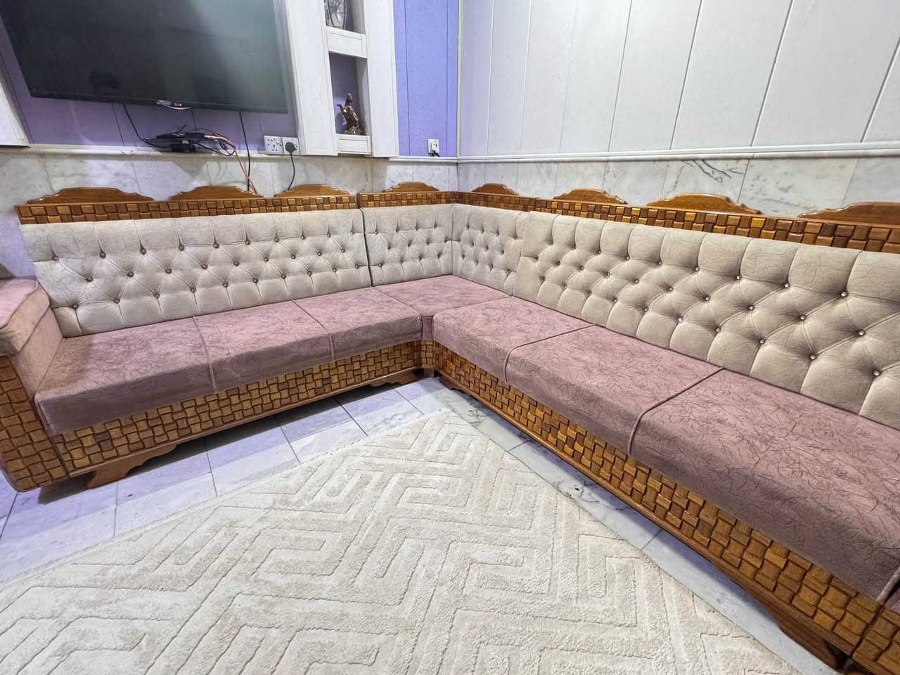 السلام عليكم
طخم لبيع  7 قطع تفصال عراقي شغل درجه أولى  بعدة جديد 
وياة 6 طبلات خشب لأستفسار اتصل على رقم او خاص 
***********
