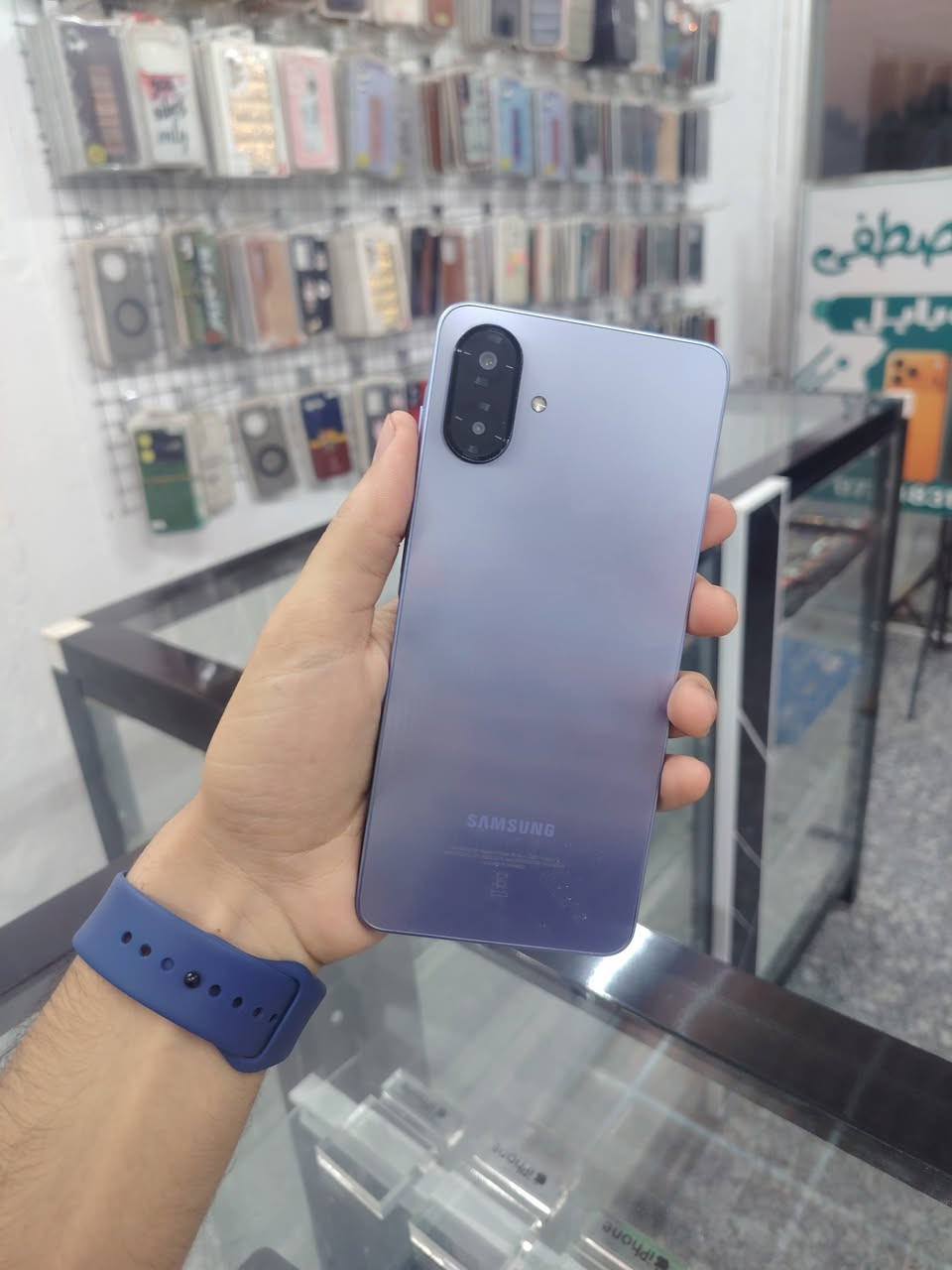 كلكسي A07 ذاكره 128 جهاز نضيف اخو جديد ملحقاته السعر 175 مكاني بغداد جسر ديالى القديم  توصيل داخل بغداد فقط *********** مكتب المصطفى
