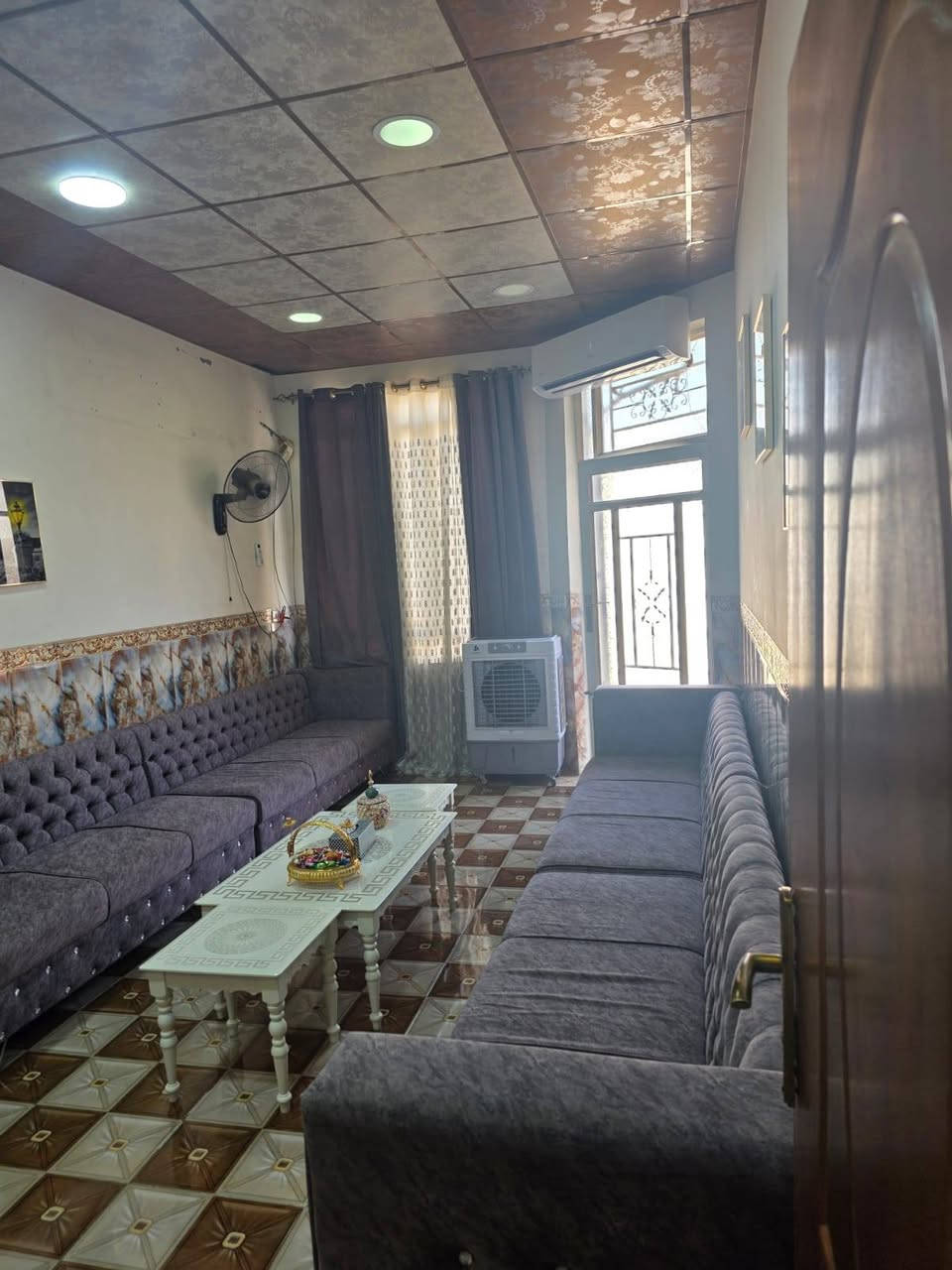 مشتمل البيع حي جبيريه الثانيه قرب سوق مريدي المساحة ١٢٥م شارع ١٠م غرفتين وصاله ومطبخ ستقبال كراج صحيات للستفسار اتصل ***********
