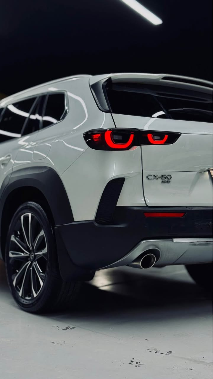 Mazda CX-50 2024 للبيع 🔥

🚘 Mazda CX-50 2024
🔥 مكينة 2.5L Turbo
📍 ماشية 51 ألف مايل
⚙️ دبل اكسل – AWD
✨ فول مواصفات Premium

• بانوراما
• گیج إلكتروني
• بصمة
• صندوق كهربائي شفط
• بريك كهربائي
Auto Hold
• كاميرا 360 درجة
• رادار أمامي وخلفي وجانبي
• Emergency Brake
• Auto Start / Stop
• 4 مودات للقيادة: 
Sport / Eco / Off-Road / Normal
• ويل 20 إنچ
• سماعات Bose 🔊
• كوشنات جلد 
• المقاعد الأمامية: تبريد – هیتر - خزن - مساج
• المقاعد الخلفية هیتر
• گير شفت ( سبورت )
• شاشة لمس 
• لايت LED مع إشارات انعطاف
• سكان فوليوم
• شاشة كبيرة
🇨🇦 السيارة كندية وبيها سويتچين

⚠️ بيها حادث بسيط بالدعامیە ، شویە صبغ بالصندوق بدون دواخل . بارد الصغیر ب حافە الباب 
.
💰 السعر: 220 ورقة و مجال بسیط 

📍 السيارة موجودة بـ كلار – یترقم شمالي

📞 *********** كالار, السليمانية
