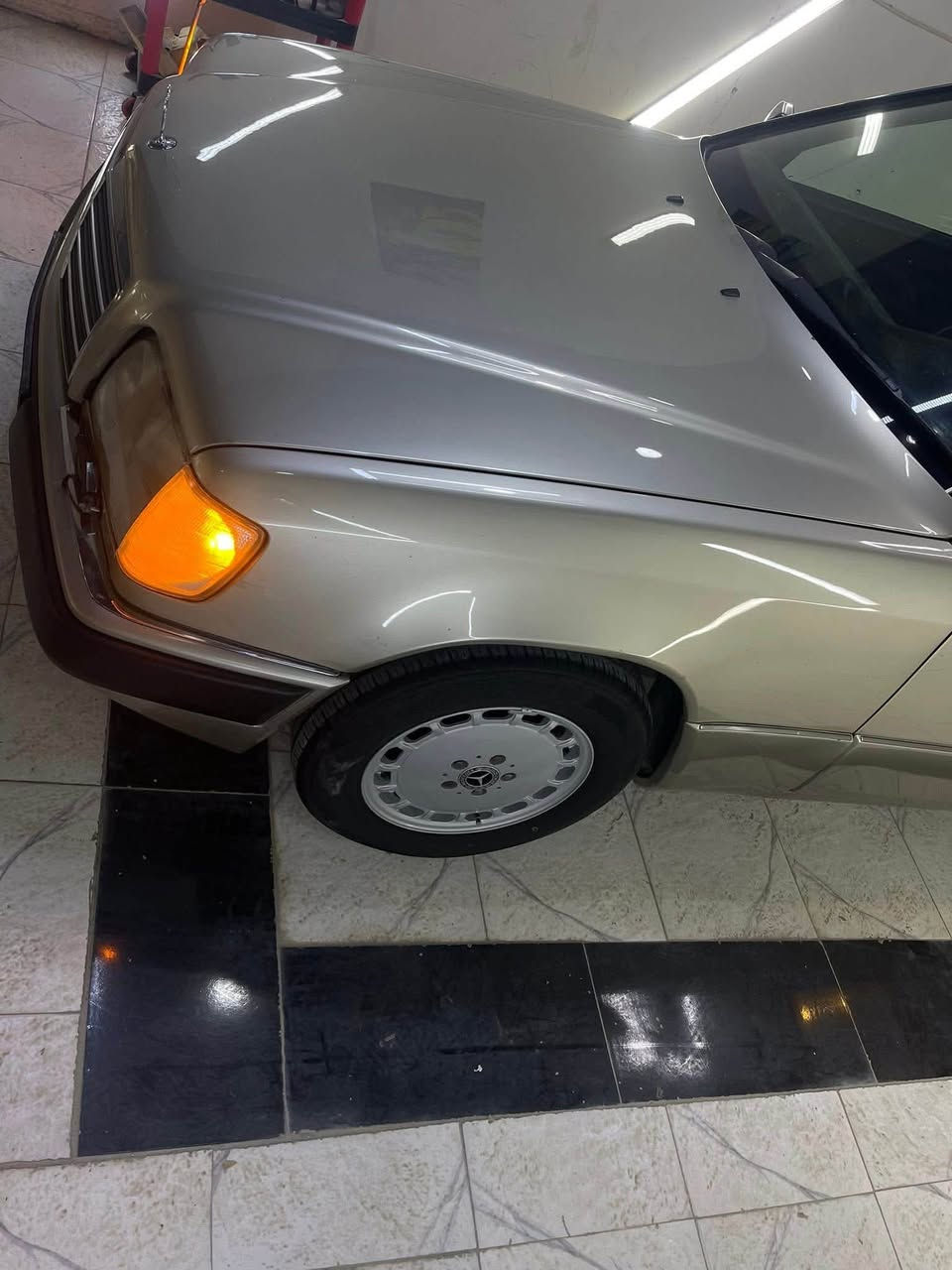 مارسيدس دب مديل 88البيع 
محرك 2.5. ديلكو كير مكينه خير من الله منضومه تبريد لايت زنون سياره خير من الله فتحه كل دواخله شغاله 
رقم انبار دولي بسمي   سعر 75
***********@
