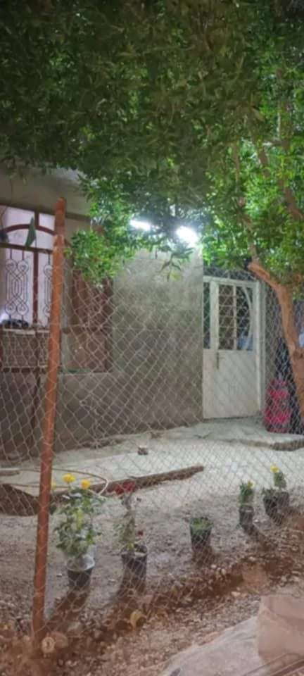 بيت وقف قادري الكاظميه اشكووك مساحة ٧٠متر ***********
