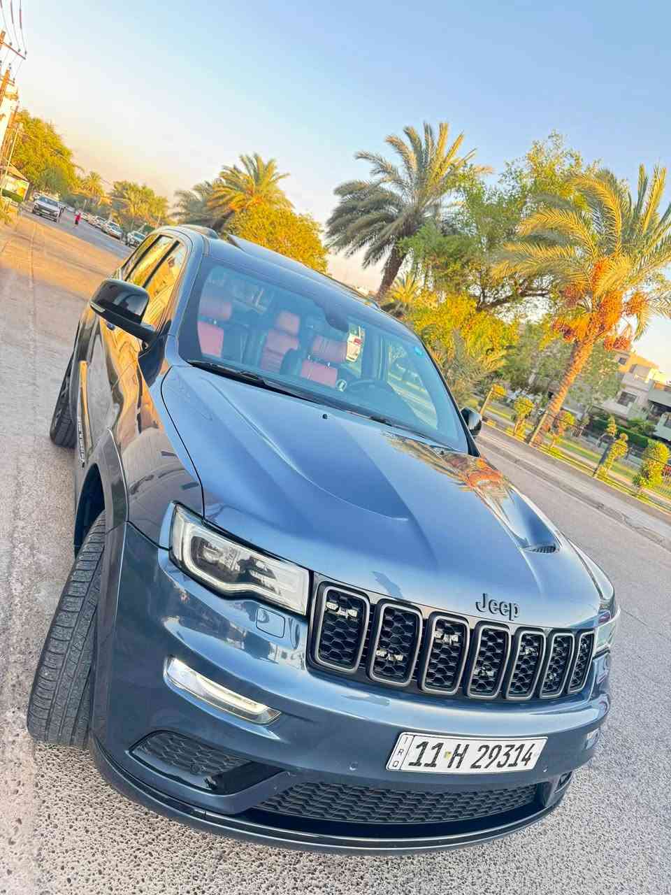 جيب موديل 21 اس خليجي فول موصفات بنوراما اشارة مري معروفة بصمة ورادرات 360 شاشة كامرة دوارة 4*4 ماوس كشنات جلد احمر واسود وحفض ميموري نقطة عمياء اوتو ستوب لد امامي خلفي زرع عدسات اوزون محرك6سلندر  سيارة جديدة جداً 
مكفولة من الصبغ كفالة عامة بيهة بالباب بارد كد شبر الامامي الايسر وبيهة بارد جاملغ خلفي اصبع غيرهة مكفول سونار السيارة مرفق وياها وين ميعجبك تفحص ماشية 105 كيلو متر
مكان السيارة السيدية
السعر27 وبي مجال 
***********
