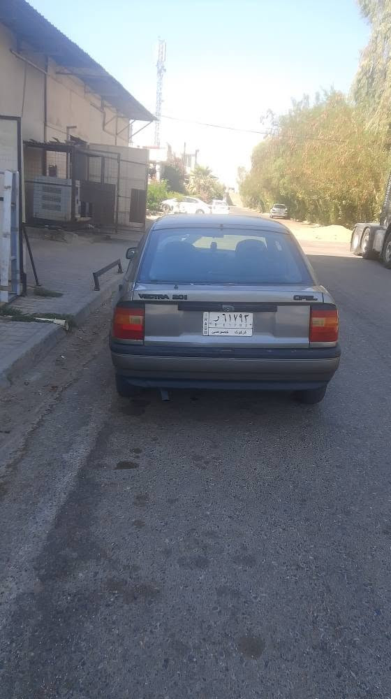سلام عليكم 
اوبل فكترا للبيع او مراوسه صبغ عام محرك بيها صرف كهربائيات كله شغاله شرط تحويل وكاله بسمي سنويه لحد. 2029 بطاقه بنزين موجود موديل. 1991 مكاني كركوك *********** كركوك, العراق
