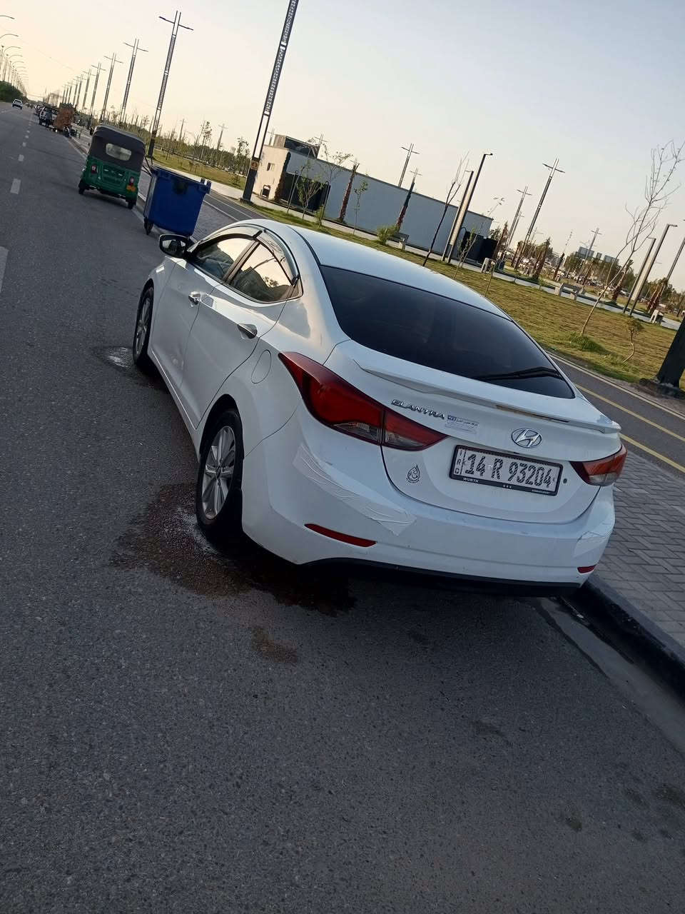 السلام عليكم 
النترا وارد خليجي 
موديل 15 محرك 1800دوش
بسمي ل30 تحويل ثاني يوم 
مكاني بصره تنومه
رقم الهاتف *********** واتساب

