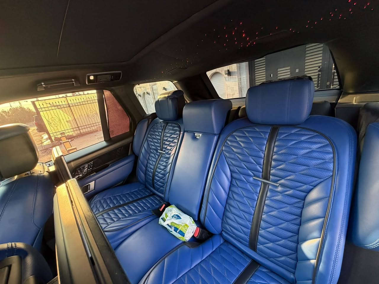 Range Rover 
Autobiography VIP
2020  SVO

V8 Supercharged
 🇬🇧🇬🇧🇬🇧

   ♦️♦️من القطع المتميزة بالعراق ♦️♦️
          ♦️ قطعة وحيده بالعراق ♦️

رانج روفر 
فوك _ SVO  اوتوبايغرافي 
أعلى فئة من ناحية المواصفات واللون

الموديل ـ 2020
رقم بغداد مميز  ❤️ 

لون مميز بلاي اصلي وليس تغليف
ولكن الأسود تغليف PPF مضاف عليها😍 
داخل مميز ايضا vip كشنات بقلاوة 
وايضا التجوة الوسط منفصل كهرباء   

استيراد خاص من جورجيا 🧡
ضمان دولي 
بصمة عدد 2 
عداد المسافة  73 الف كيلو 😍 فقط 

المواصفات👇👇

♦️ لون مميز متغير حسب الاضاءة
♦️ المحرك ـ 8  سلندر سوبر جارج
♦️ قمارة جلد
♦️ مسند خلفي كهرباء 
♦️ دوسات شفط 
♦️ أبواب شفط 
♦️ كامرات ٣٦٠°
♦️ رادار 
♦️ مساج 

♦️♦️ السيارة أعلى فئة فول مواصفات ♦️♦️
ميحتاج اكتب اكثر 
بيها بارد قليل جدا بدون صبغ بدون سمكرة

تسأل على السعر 
اتصل او راسلنا واتس اب 

مكان السيارة بغداد 💖
للأستفسار ... 

*********** 

سلام رانج روفر 

@الجميع
