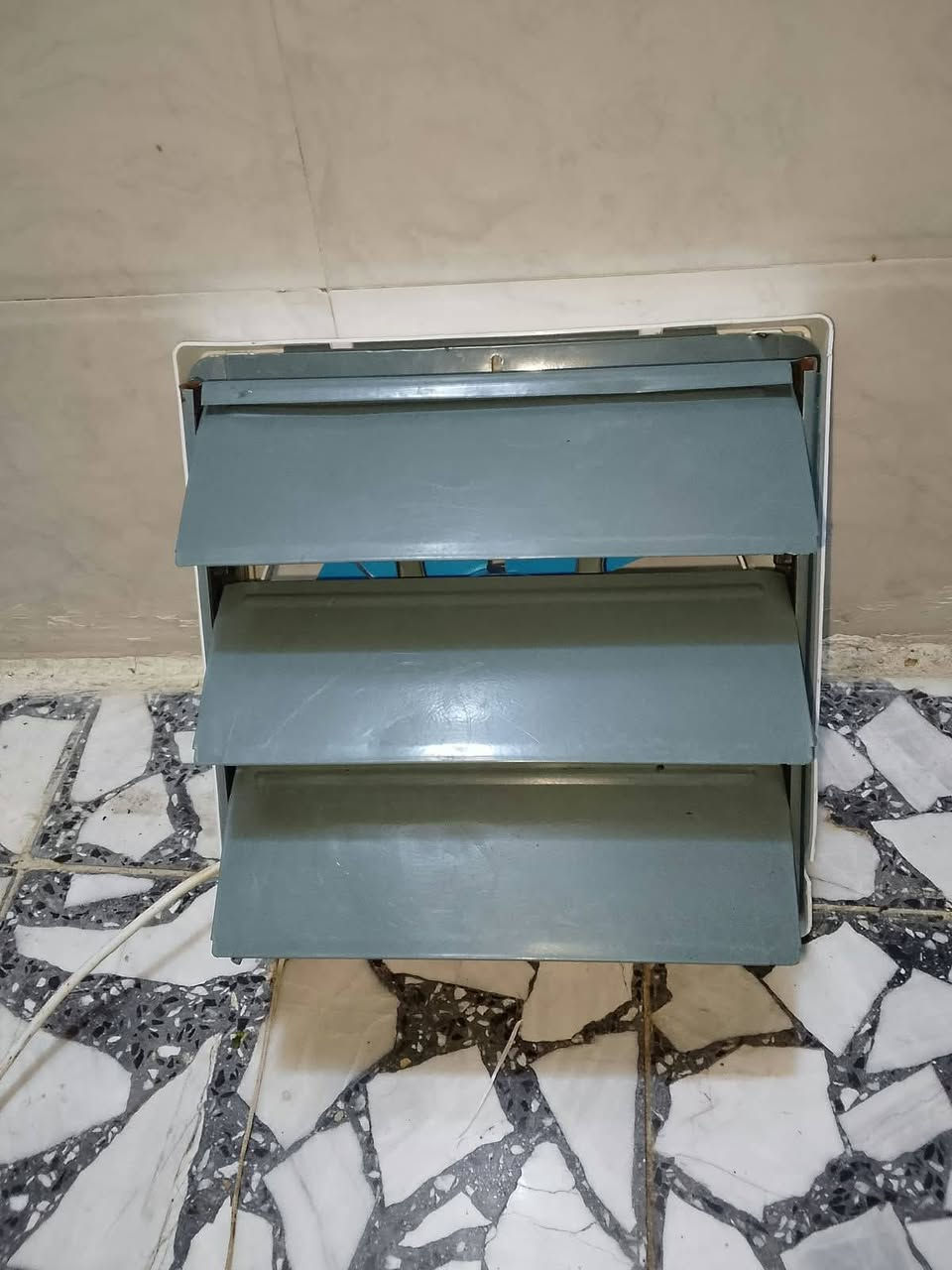 سلام عليكم مفرغه شغاله شرط الفحص نضيفه السعر 12الف. المكان حي العامل المنطقة الثانية يم العماره الحمره اتصل وتدلل *********** كربلاء, العراق
