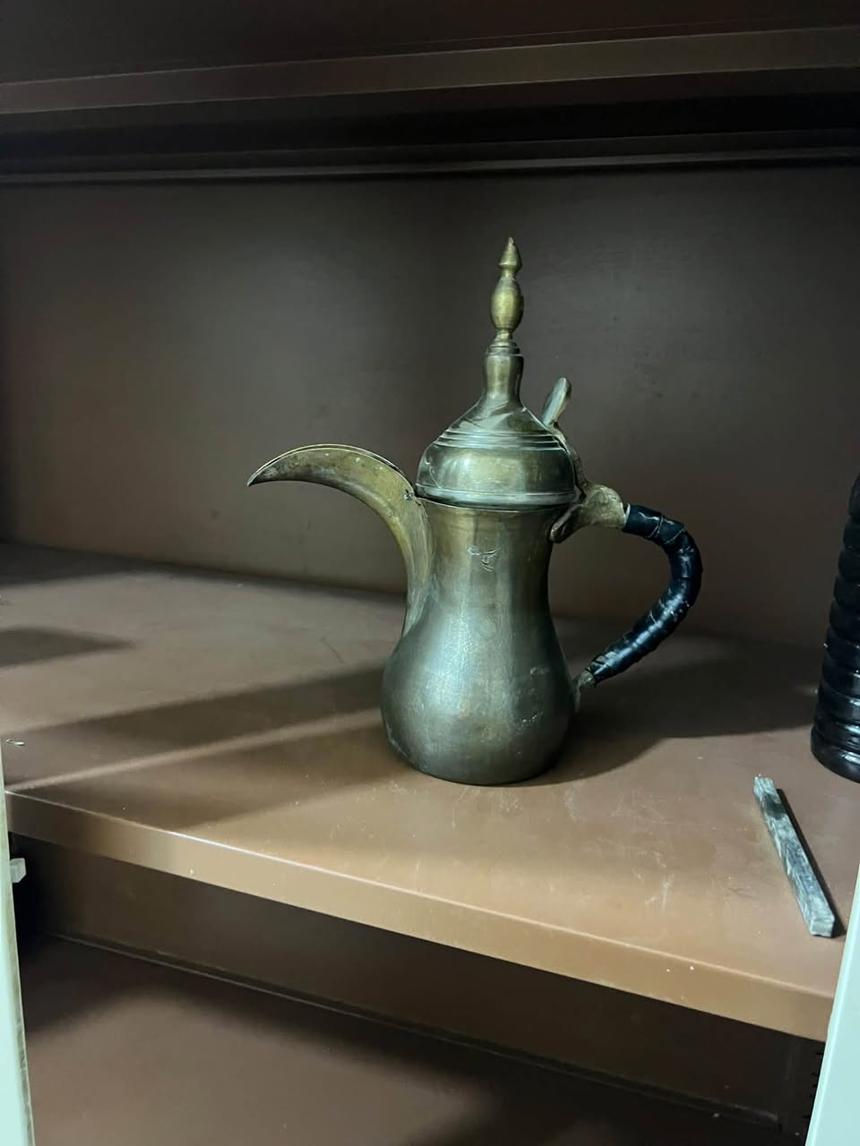 دلة سورية • مختومة • نجفة ارتفاع ٣٠