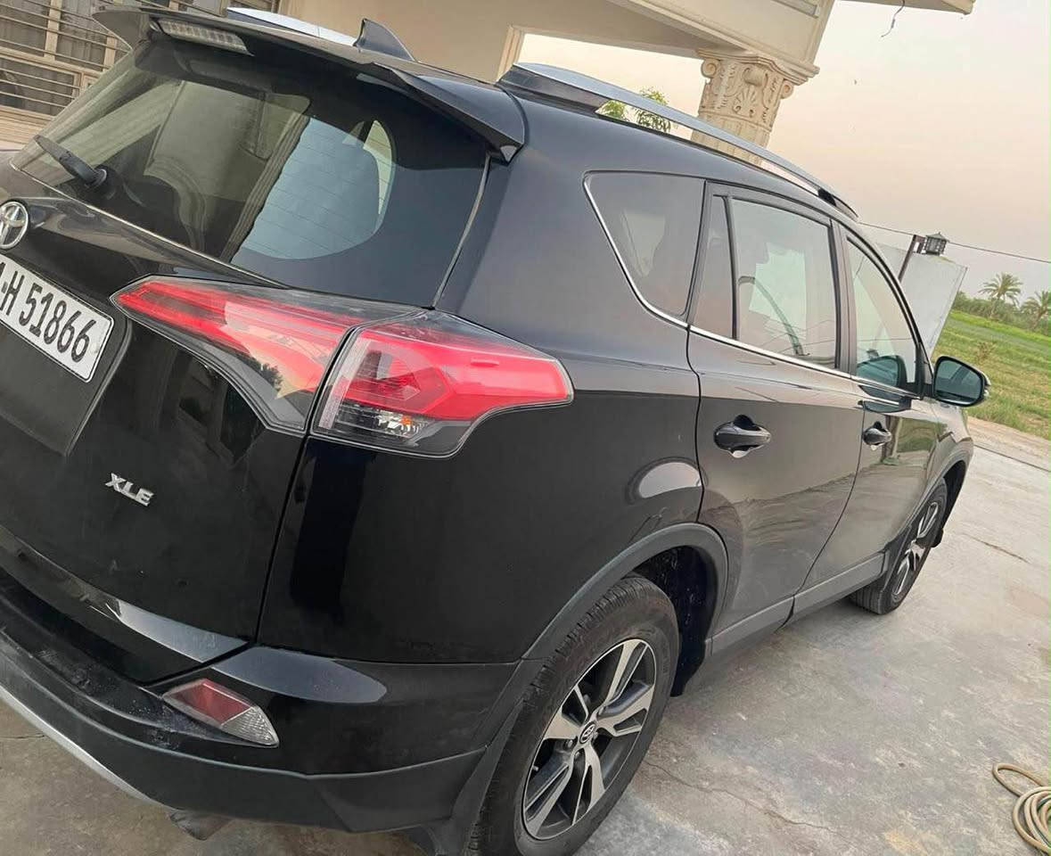 تيوتا راف فور ٢٠١٨ فول موصفات XLE سياره كير محرك  كهربائيات كله اوكي تبريد اوكي خير من الله السياره السياره داخله كلين وبيه حادث مصه البنية والباب الي وره السايق وجامله يعني ٣ قطع  حادث سطحي  أتواصل على واتس أب وتدلل *********** مكانه الفلوجه وإذا تحب أرسلك صور امريكا راسلني واتس آب وتدلل  لا ن ما جاي يأخذ عرض إعلان صور اكثر Singapore
