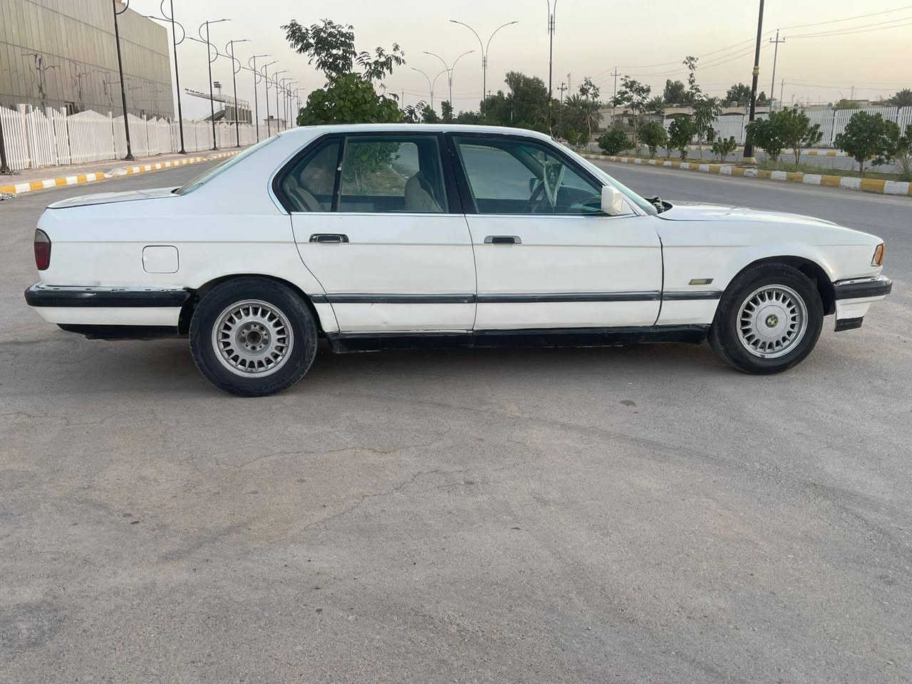 بي ام 735 رقم كربلاء مشروع وطني سنويته شهر الخامس 2026 موديل1989 كير ومحرك وتخم تاير وباتري وتبريد جاهزه راعيه ناصريه قضاء الشطره السعر 28 وبيها مجال قليل ***********
